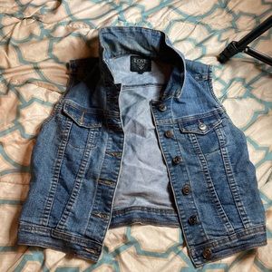 Jean Vest